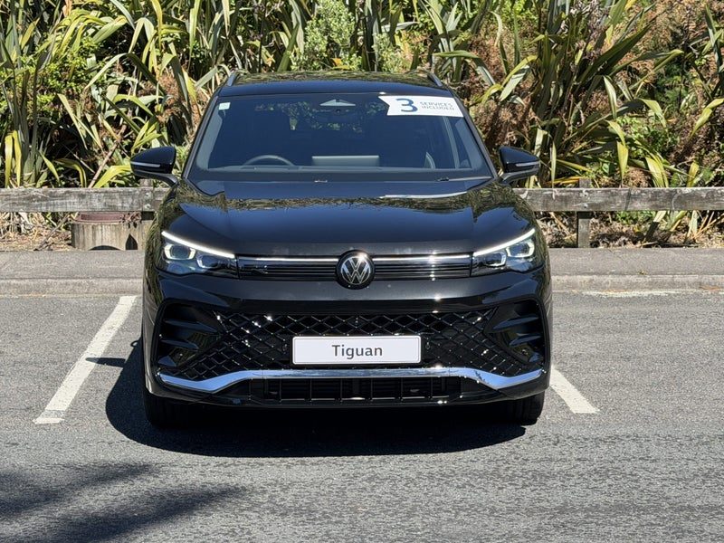 2026 Volkswagen Tiguan R-Line AWD, photo 2