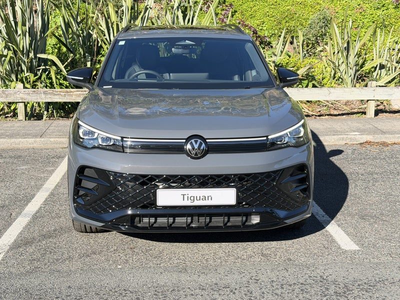 2026 Volkswagen Tiguan R-Line, photo 2