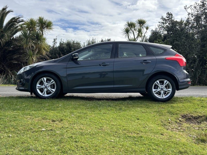 2012 Ford Focus Trend 2.0 Auto Hatch, photo 2