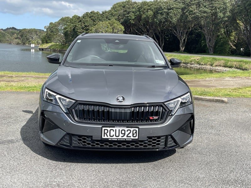2025 Skoda Octavia Wagon RS TSI 195kW, photo 2