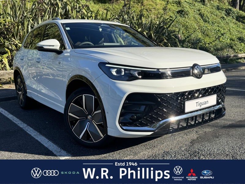 2026 Volkswagen Tiguan R-Line AWD - Touring Pack!
