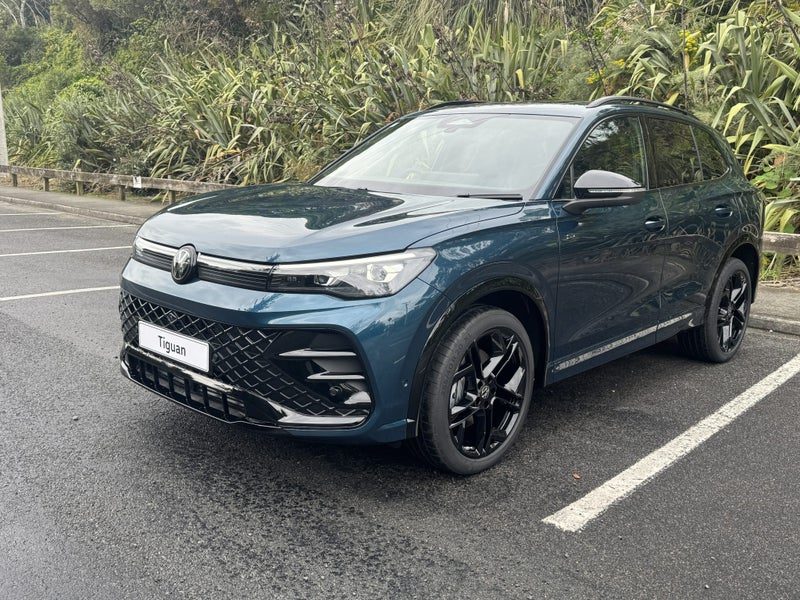 2026 Volkswagen Tiguan R-Line, photo 3