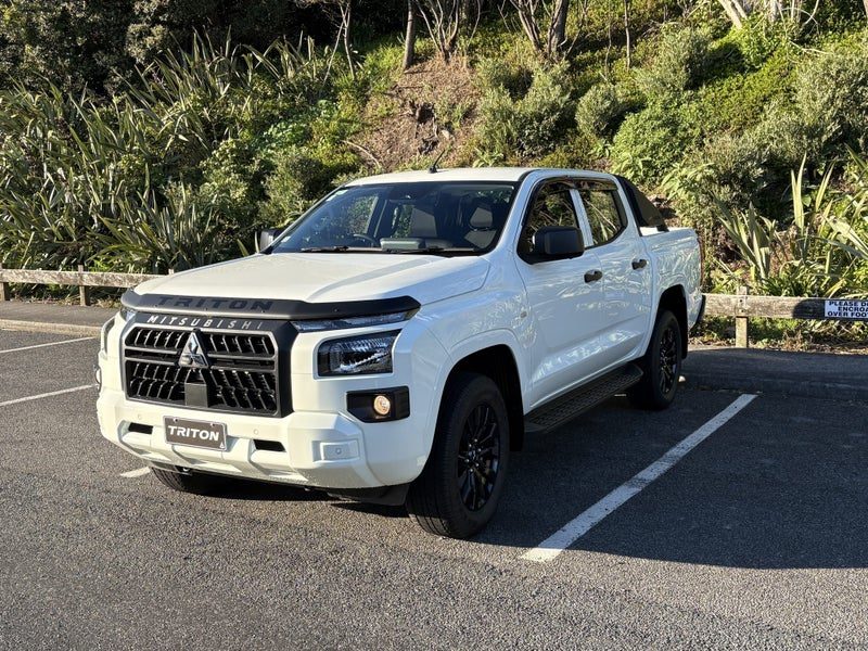 2026 Mitsubishi Triton GLX Sport 2WD BLACKOUT, photo 3