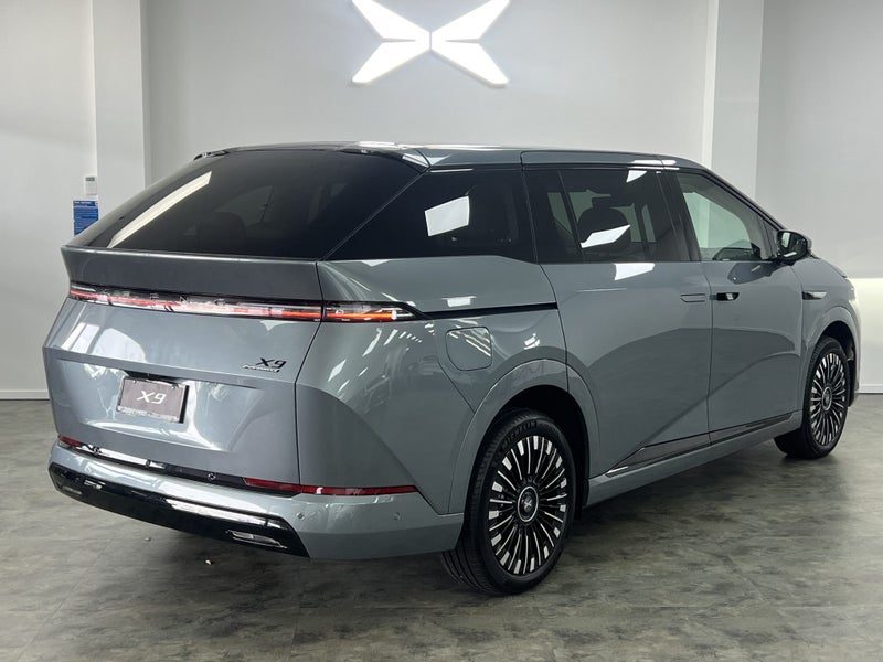 2026 XPENG X9 AWD Long Range Performance, photo 3