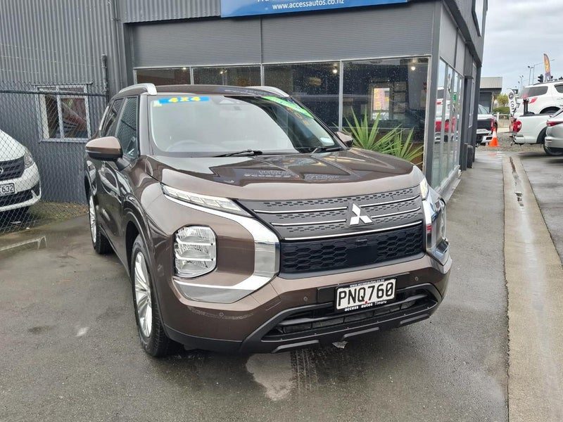 2022 Mitsubishi Outlander LS 2.5P/4WD/CVT, photo 2
