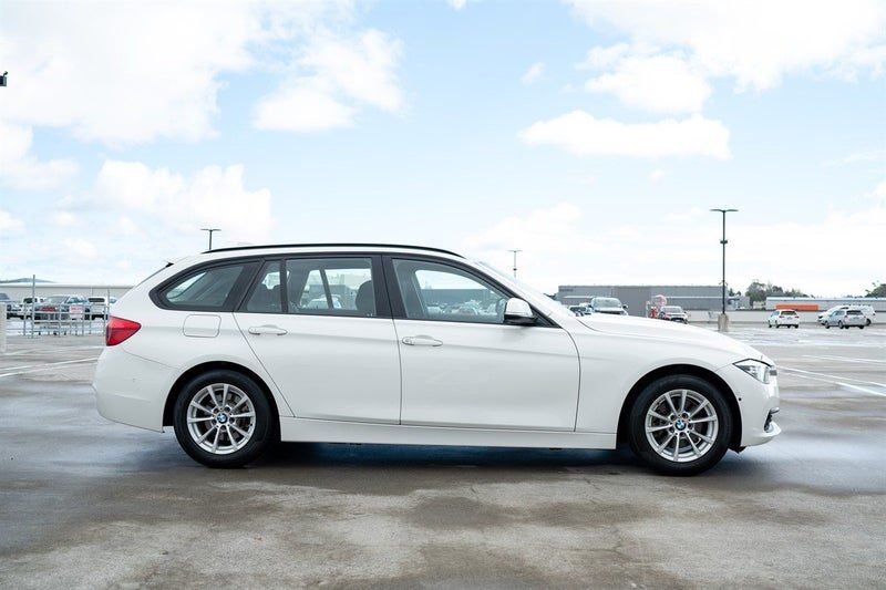 2016 BMW 320D TOURING EXRTA LOW KS LCI IMMACULATE
