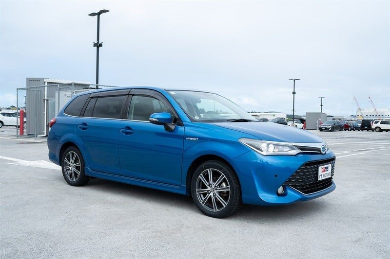 2015 Toyota Corolla FIELDER HYBRID AERO TOURER, photo 2