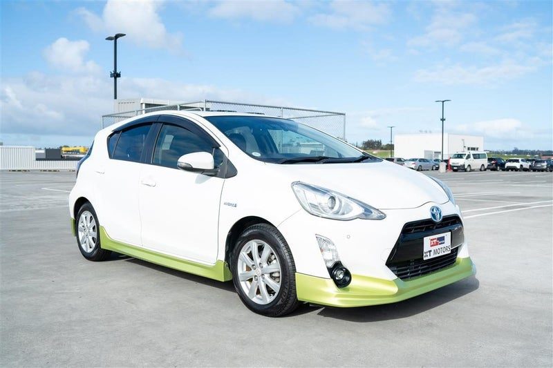 2017 Toyota Aqua G, photo 2
