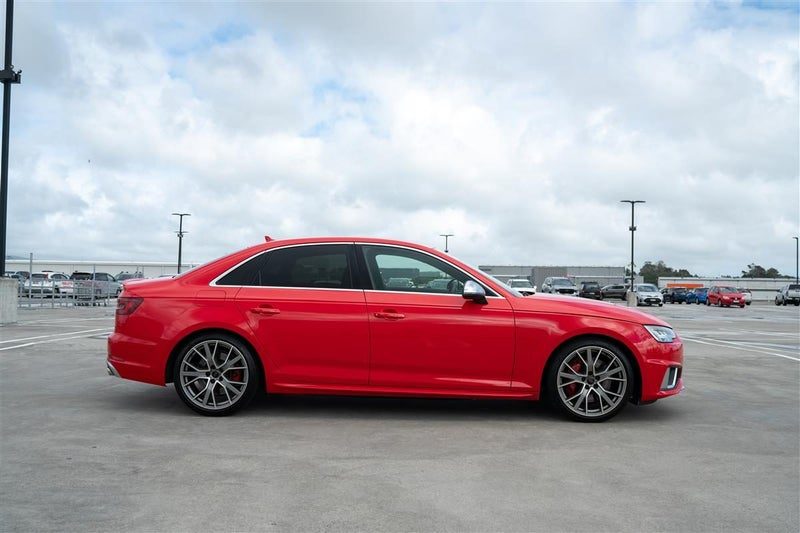 2019 Audi S4 FACELIFT 3.0TFSI QUATTRO GRADE 4.5
