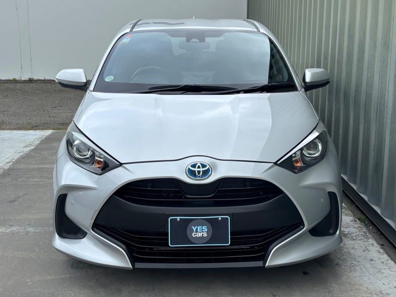 2021 Toyota Yaris Hybrid X, photo 2