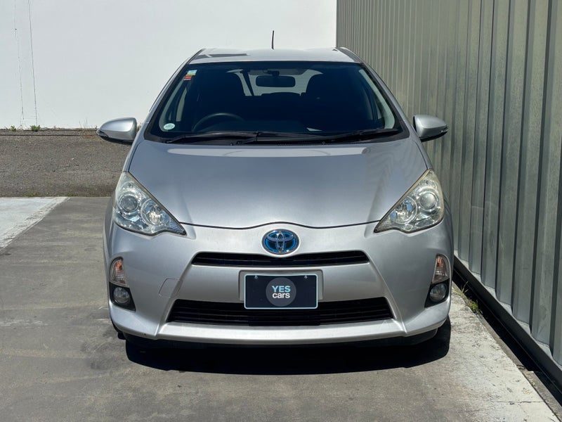 2013 Toyota Aqua S Hybrid Push Start, photo 2