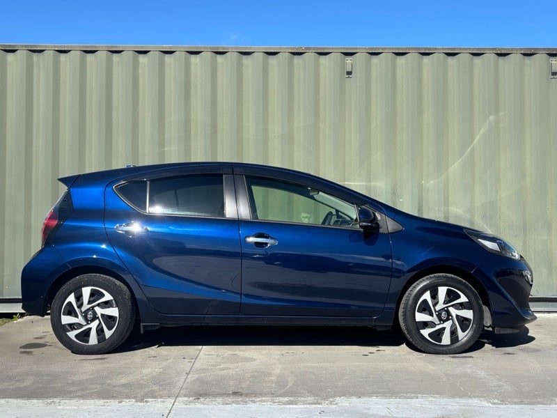 2020 Toyota Aqua S, photo 3