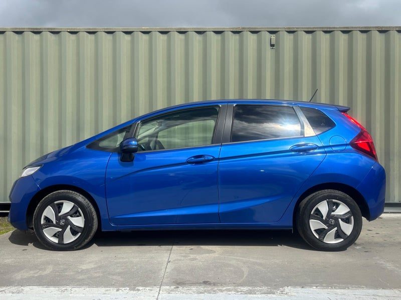 2013 Honda Fit Hybrid F Package, photo 3