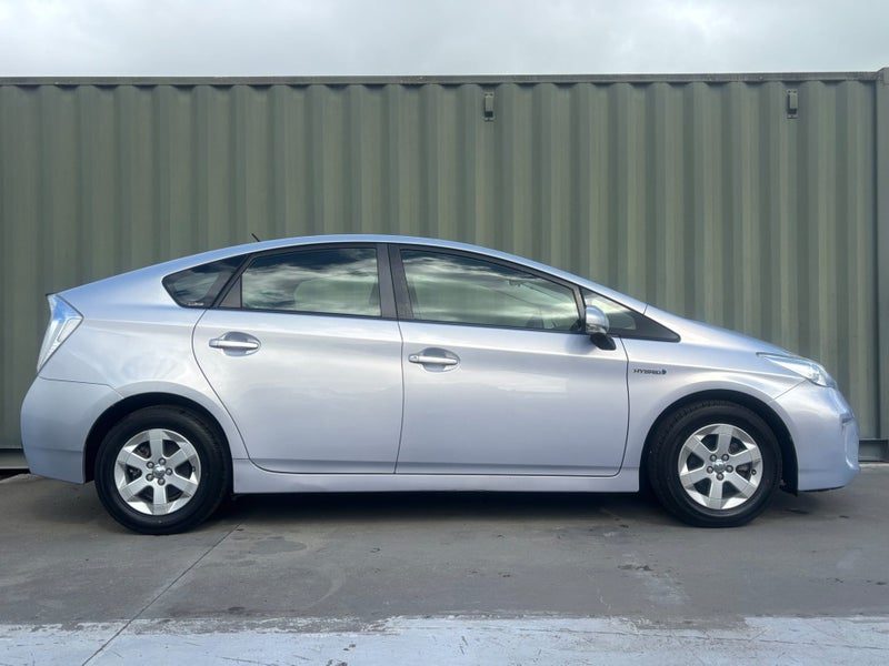 2012 Toyota Prius Hybrid, photo 2