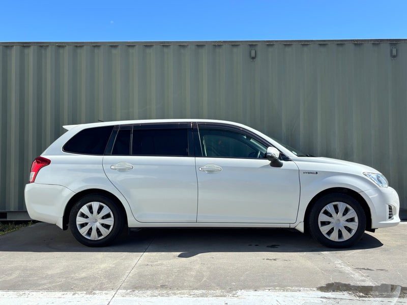 2013 Toyota Corolla Fielder Hybrid G Push Start, photo 3