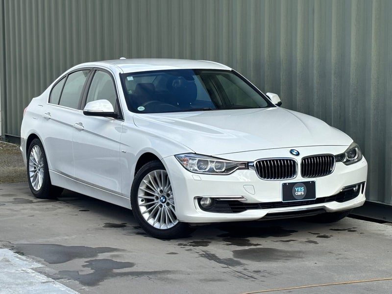 2012 BMW 320i 320i