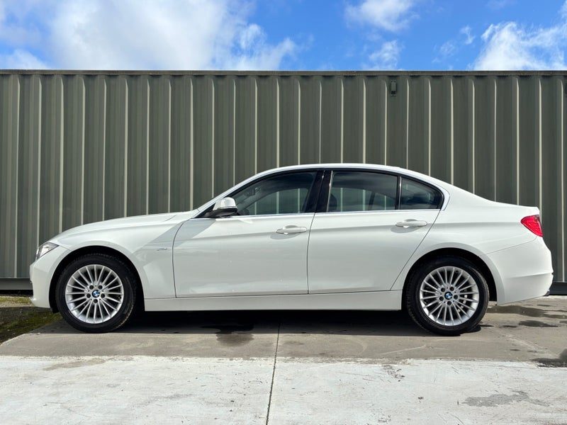 2012 BMW 320i 320i, photo 3