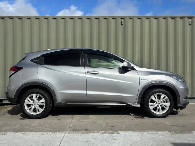 2016 Honda Vezel Hybrid X, photo 2