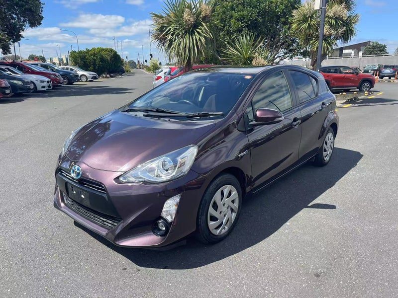 2015 Toyota Aqua Hybrid