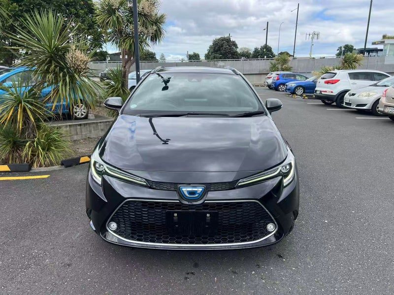 2020 Toyota Corolla Hybrid, photo 2
