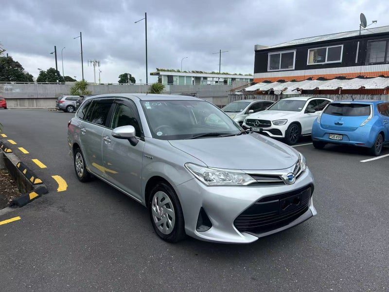 2018 Toyota Corolla Fielder, photo 3