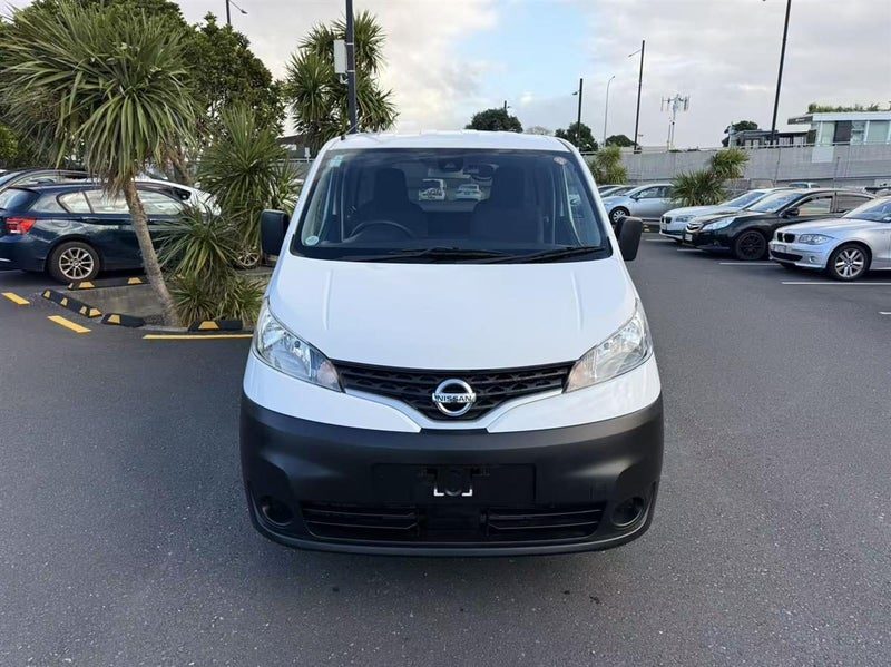 2021 Nissan NV200, photo 2