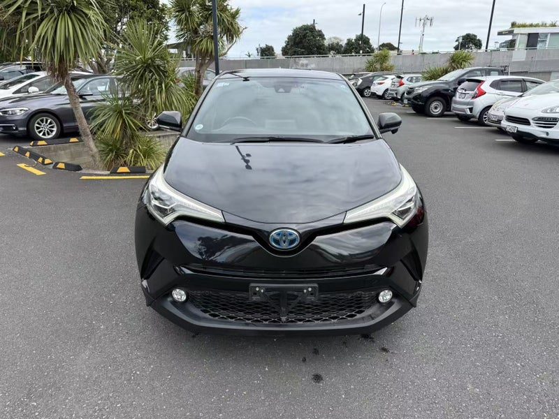 2017 Toyota C-HR Hybrid, photo 2