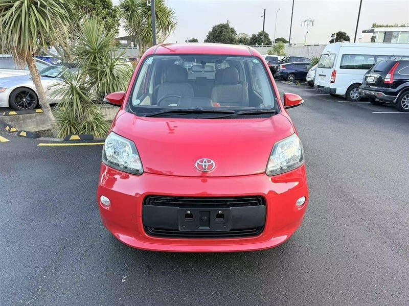 2013 Toyota Porte, photo 2