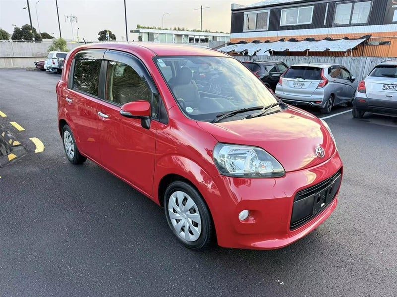 2013 Toyota Porte, photo 3