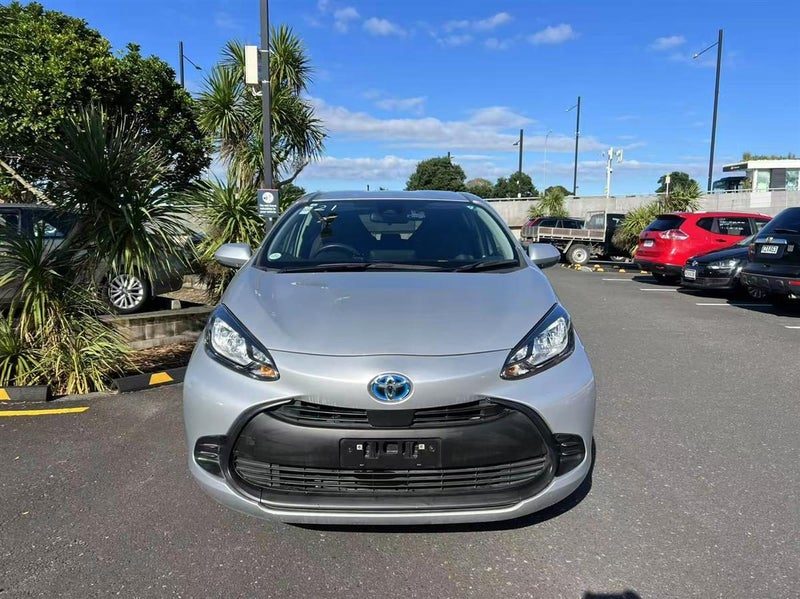 2022 Toyota Aqua X, photo 2