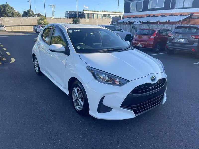 2021 Toyota Yaris Hybrid, photo 3