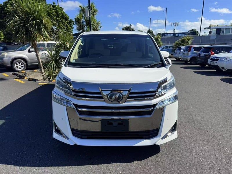 2018 Toyota Vellfire, photo 2