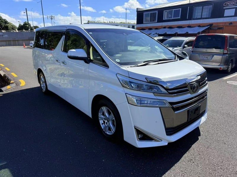 2018 Toyota Vellfire, photo 3