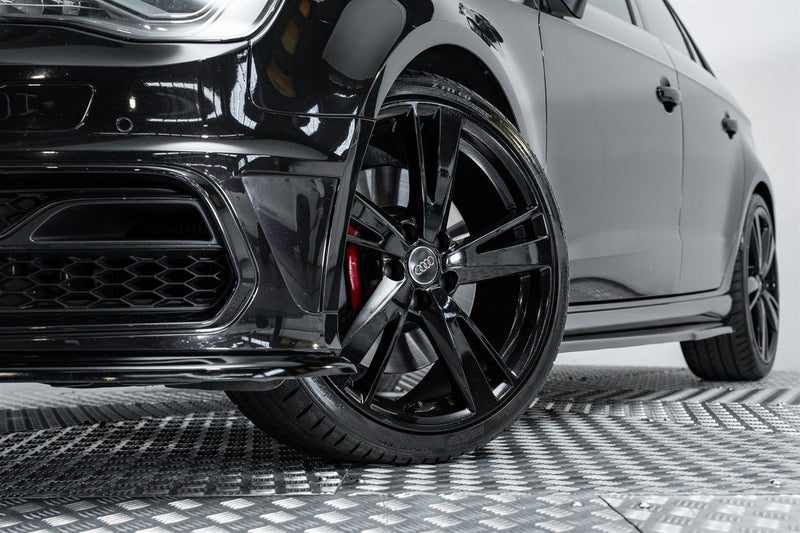 2015 Audi S3 Sportback 2.0L Turbo, photo 2