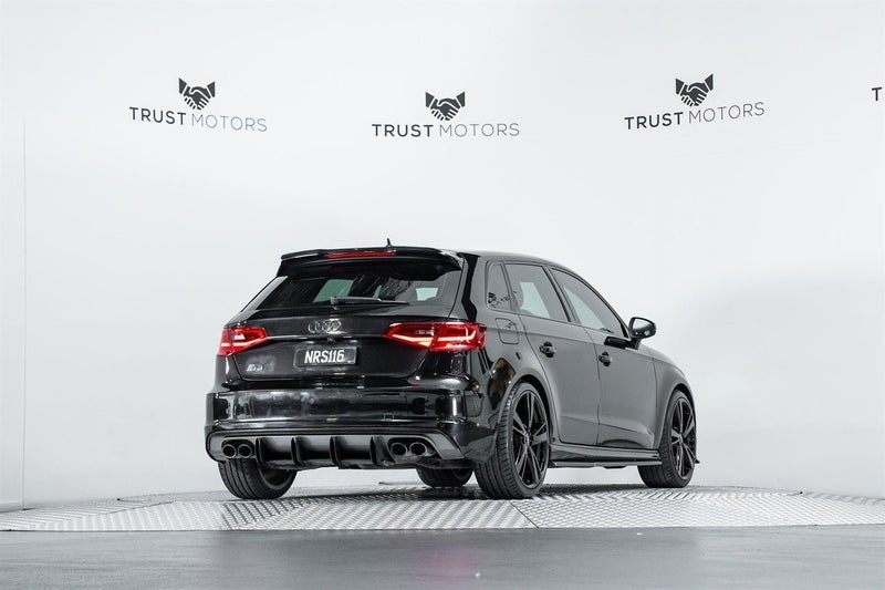 2015 Audi S3 Sportback 2.0L Turbo, photo 3
