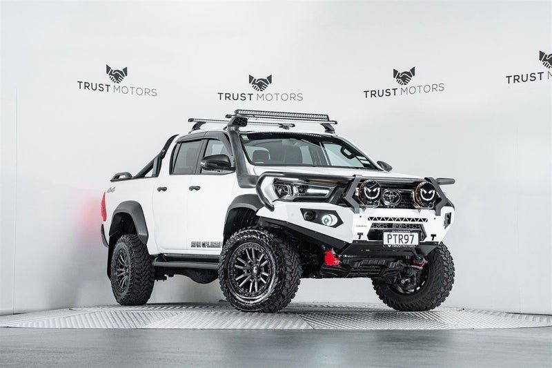 2023 Toyota Hilux SR5 Cruiser 4WD