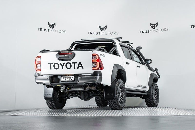 2023 Toyota Hilux SR5 Cruiser 4WD, photo 3