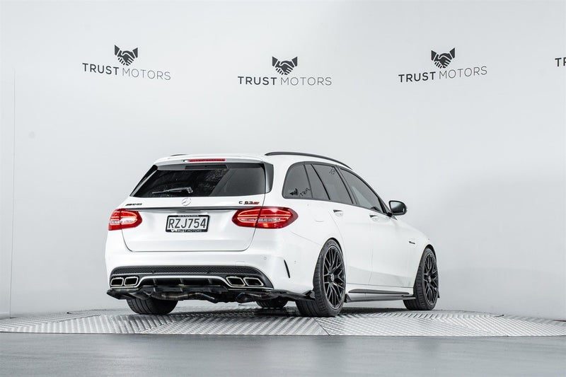 2017 Mercedes-Benz C 63 S AMG 4.0L Bi-Turbo V8, photo 3