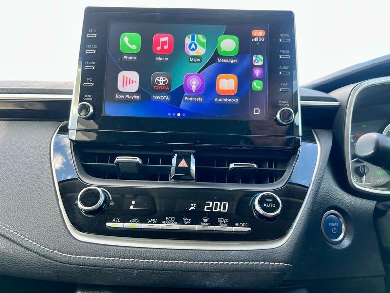2020 Toyota Corolla Touring Wagon Hybrid S, photo 3