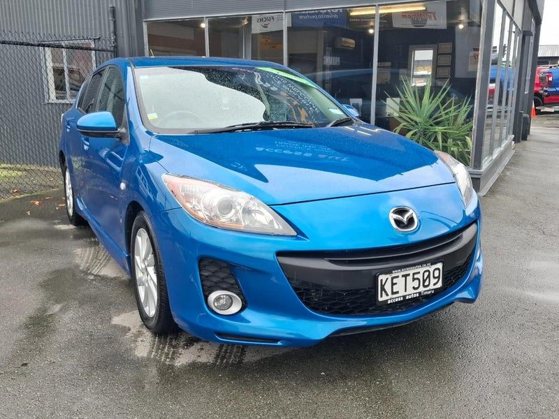 2011 Mazda 3 Manual, photo 2