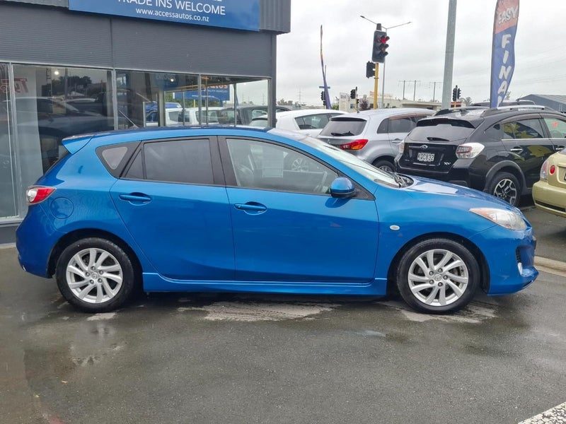 2011 Mazda 3 Manual, photo 3