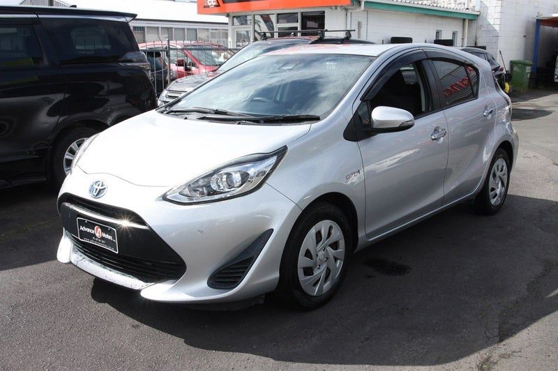 2018 Toyota Aqua S TSS Push Start, photo 3
