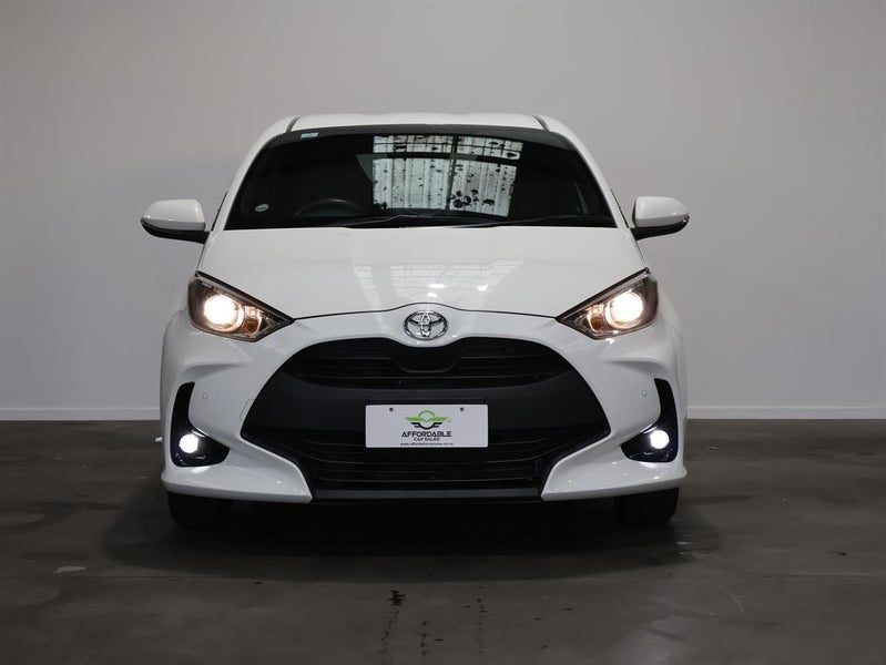 2021 Toyota Yaris X, photo 2