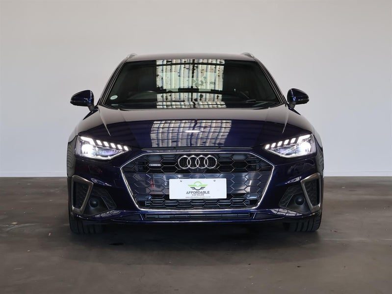 2021 Audi A4 Avant 45TFSI Quattro S-Line, photo 2