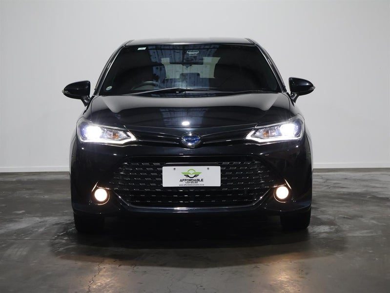 2017 Toyota Corolla Fielder Hybrid G WxB, photo 2