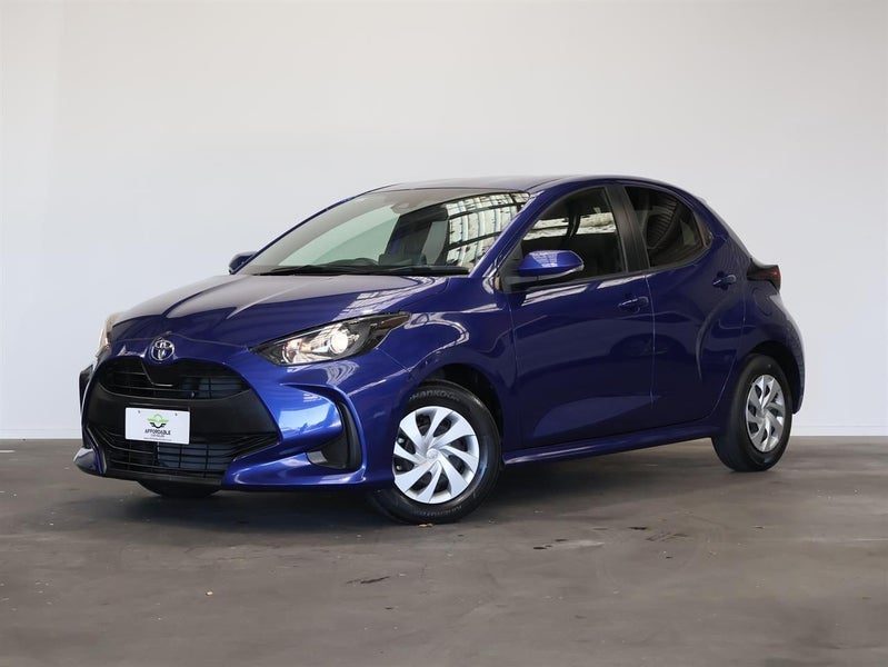 2021 Toyota Yaris X, photo 3