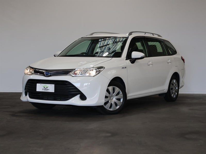 2017 Toyota Corolla Fielder Hybrid, photo 3