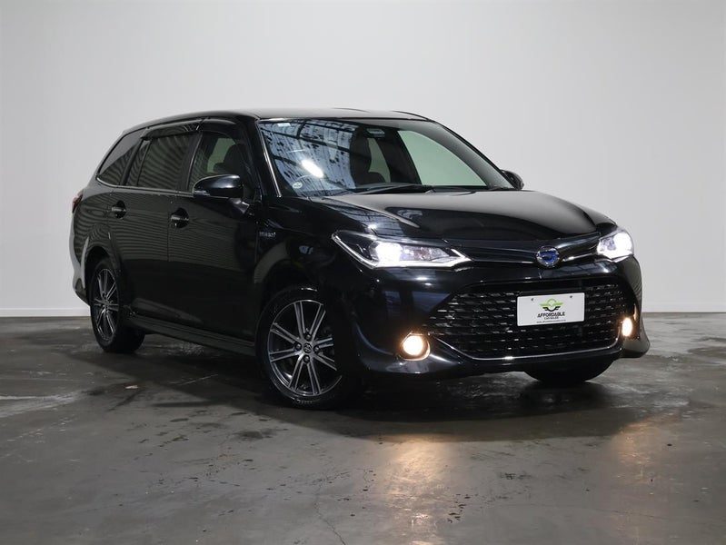 2015 Toyota Corolla Fielder Hybrid G WxB, main photo