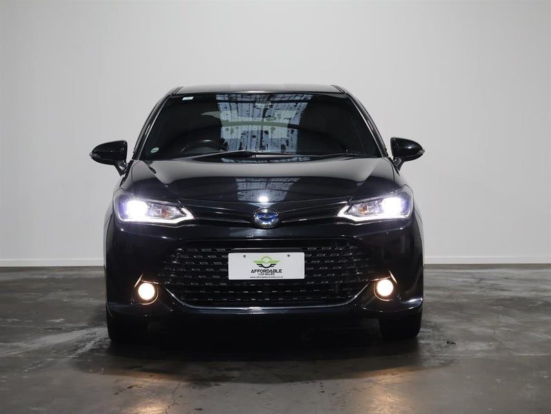 2015 Toyota Corolla Fielder Hybrid G WxB, photo 2