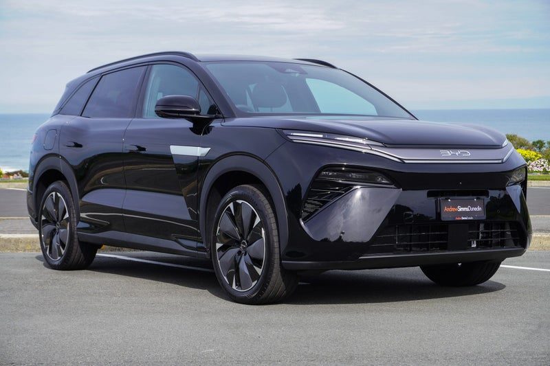 2026 BYD Sealion 8 Dm-P Premium Awd